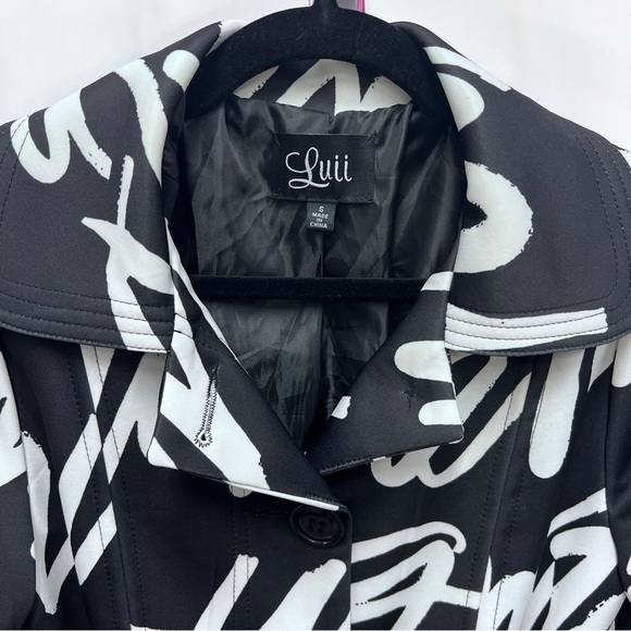 LUII LES HALLES GRAPHIC SATEEN COAT - Picture 8 of 10